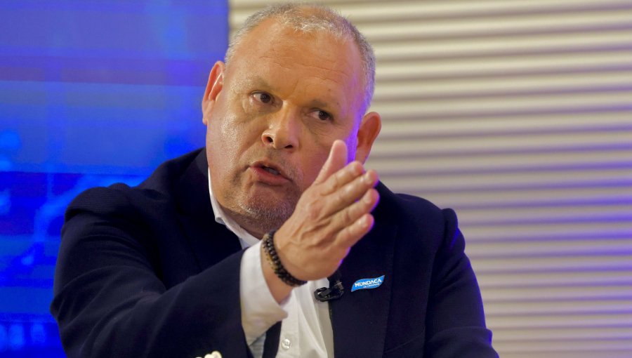 Visitas de ministros sin informar desatan primer round entre Mundaca y la gestión Kast: "Si siguen estas prácticas, nos van a encontrar"