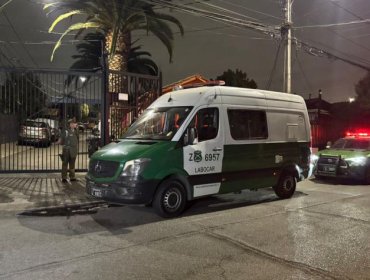 Brutal encerrona en Pudahuel: padre fue apuñalado y golpeado con un martillo al intentar salvar a su hija de 2 años