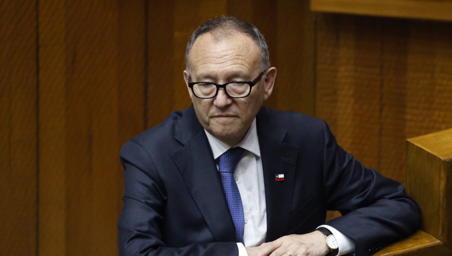 Ministro de la Segpres dice que el Gobierno evaluará mantener o disminuir las 40 medidas del Plan de Reconstrucción