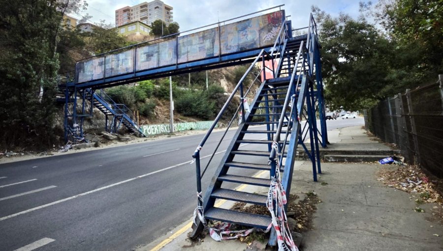 Pasarela de la Av. España de Valparaíso entra en fase final para su demolición: Municipio confirma que licitará ejecución de las obras