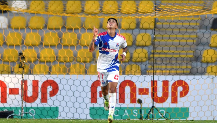 Guerrero ante posible arribo de Gago a la U: "Fue un gran jugador, como entrenador no sé mucho"
