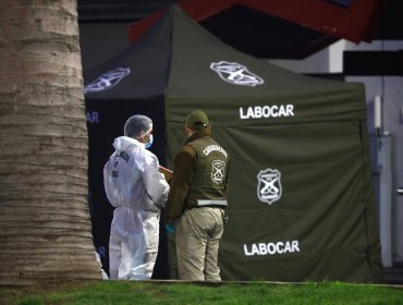 Brutal femicidio en Paine: hombre apuñala a su conviviente en la calle y huye