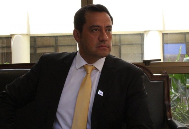 Hotuiti Teao critica ejecución de obras de reconstrucción en Viña y Quilpué: “No puede ser que sigan cobrando y no construyan”