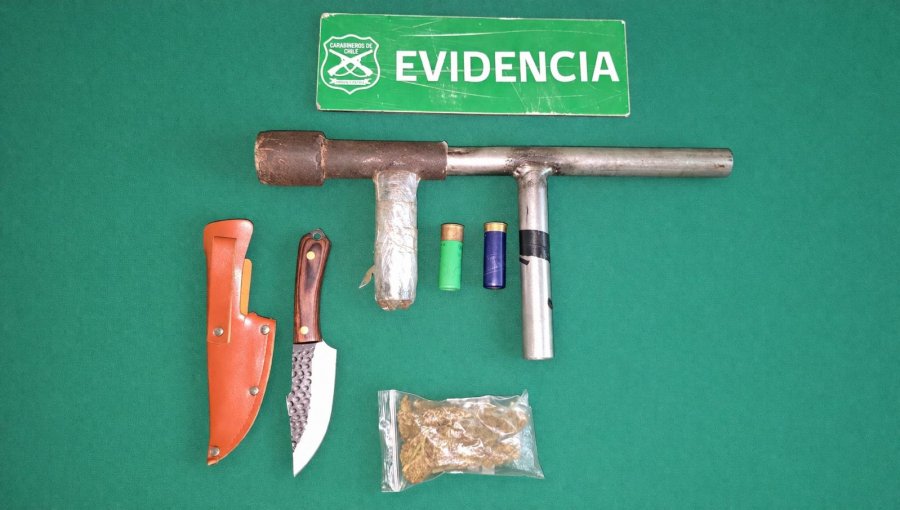 Fiscalización policial termina con tres sujetos detenidos en El Quisco: portaban arma de fuego artesanal, munición y droga