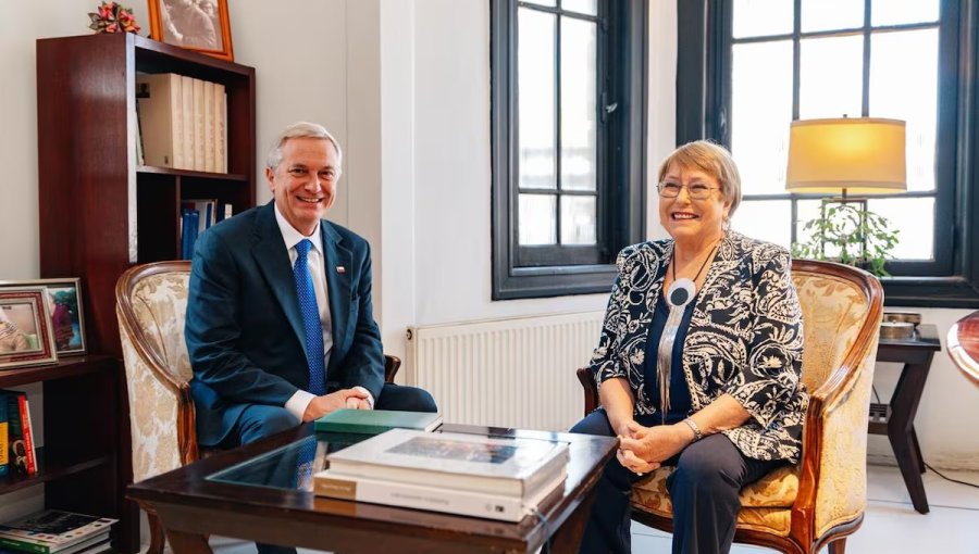 Kast se reúne con Bachelet en La Moneda en medio de incierto respaldo a candidatura a la ONU