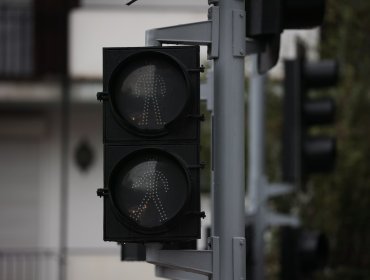 Corte de energía eléctrica deja sin luz a más de 7 mil clientes en Viña del Mar: semáforos están apagados en la población Vergara