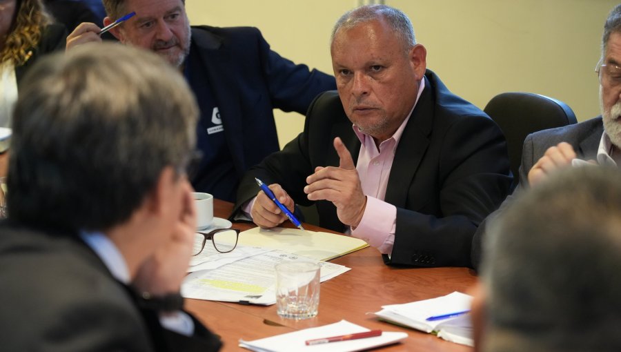 Gobernador Mundaca arremete contra recorte fiscal: advierte grave impacto en la inversión regional