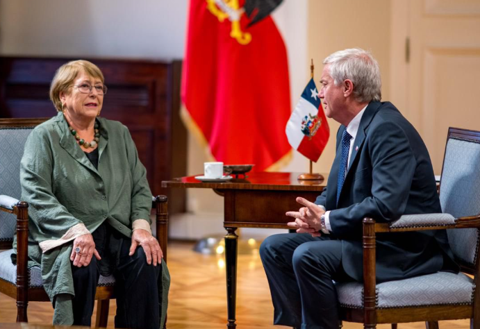 Michelle Bachelet habría solicitado reunión reservada con el Presidente Kast para abordar definición por su candidatura a la ONU