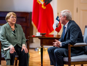 Michelle Bachelet habría solicitado reunión reservada con el Presidente Kast para abordar definición por su candidatura a la ONU