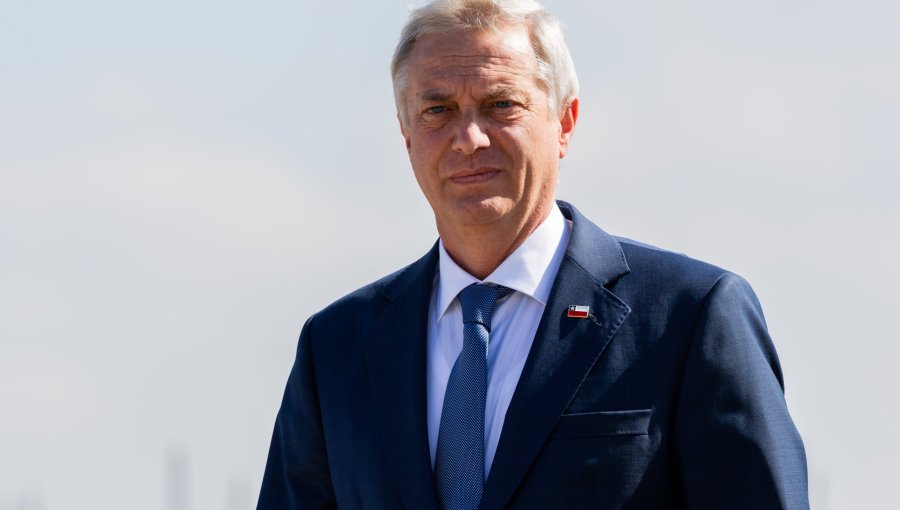 Encuesta Criteria: Aprobación del Presidente José Antonio Kast sube cuatro puntos y llega al 50%