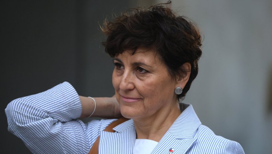 Diputados UDI denuncian ante Fiscalía eventual tráfico de influencias por caso de madre de exministra Aguilera