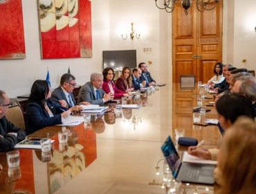 Kast llama en comité político ampliado a la "unidad" del oficialismo ante "complejos días" que vienen por cambios al Mepco