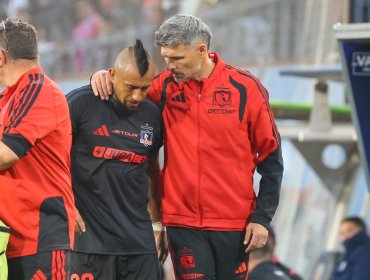Entrenador de Colo-Colo confirma baja de Vidal ante D. Concepción: "No va a viajar para cuidarlo"