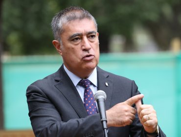 Mario Desbordes presenta su renuncia a Renovación Nacional tras 26 años de militancia