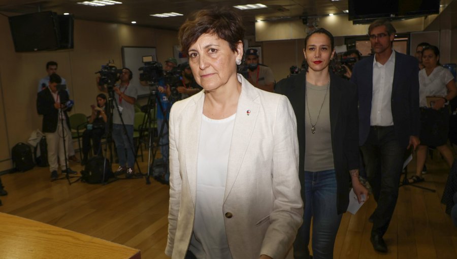 Partido Nacional Libertario anuncia acusación constitucional contra Ximena Aguilera por presunto trato preferencial en lista de espera