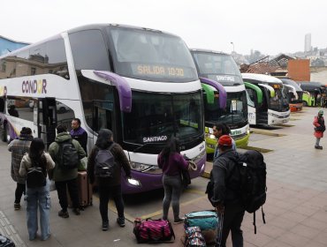 Buses interurbanos alertan alza de hasta 21% en pasajes por fuerte aumento del diésel