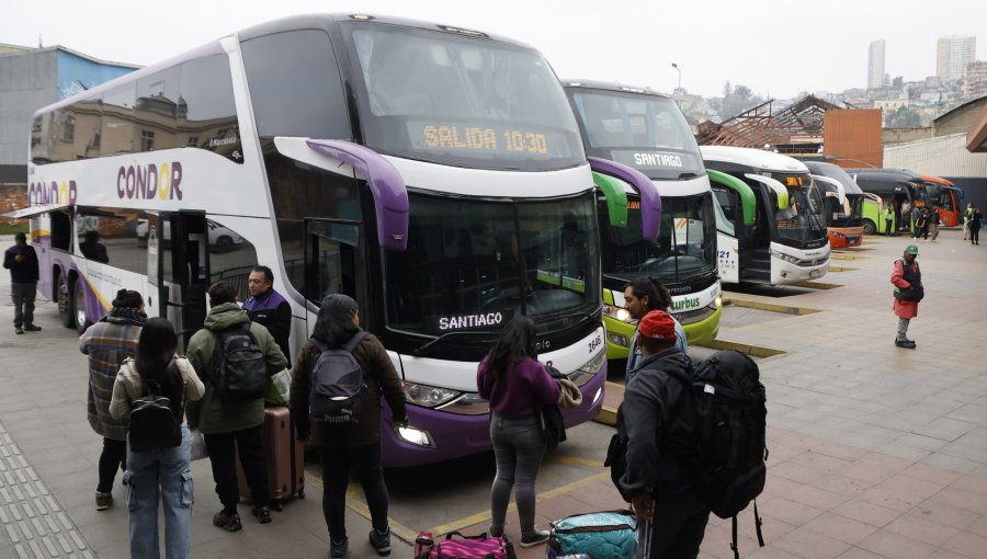 Buses interurbanos alertan alza de hasta 21% en pasajes por fuerte aumento del diésel