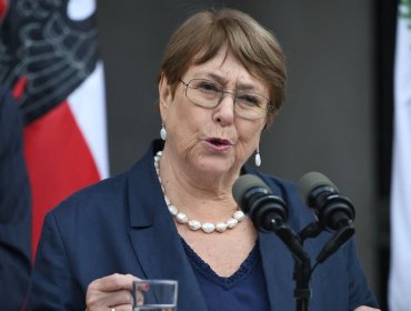 Michelle Bachelet confirma que mantendrá su postulación a la ONU pese a decisión del Gobierno de retirar apoyo