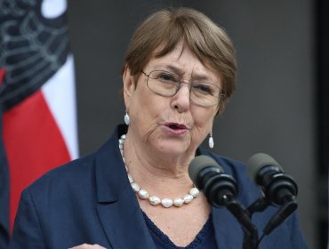 Michelle Bachelet confirma que mantendrá su postulación a la ONU pese a decisión del Gobierno de retirar apoyo