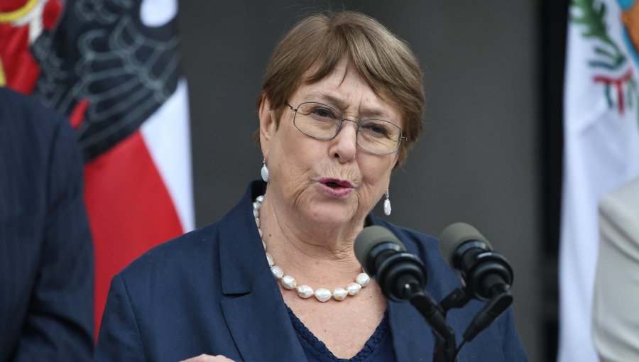 Michelle Bachelet confirma que mantendrá su postulación a la ONU pese a decisión del Gobierno de retirar apoyo