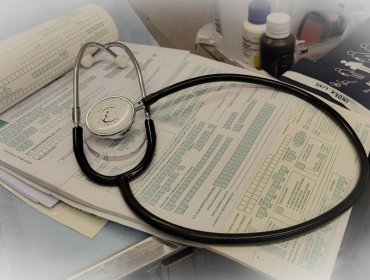 Corte Suprema valida despido de ejecutivo que viajó al extranjero con licencia médica y anula indemnización