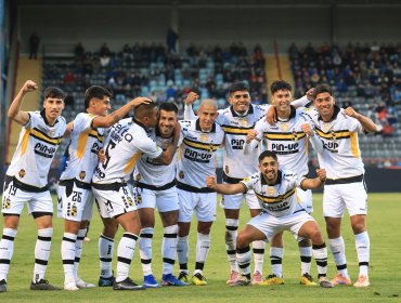 Coquimbo Unido derrotó a Huachipato y consiguió su primer triunfo en la Copa de la Liga