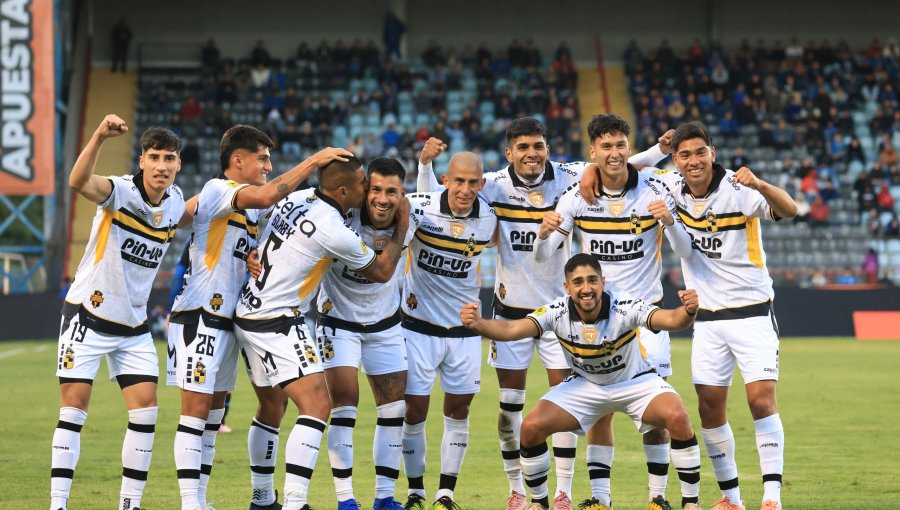 Coquimbo Unido derrotó a Huachipato y consiguió su primer triunfo en la Copa de la Liga