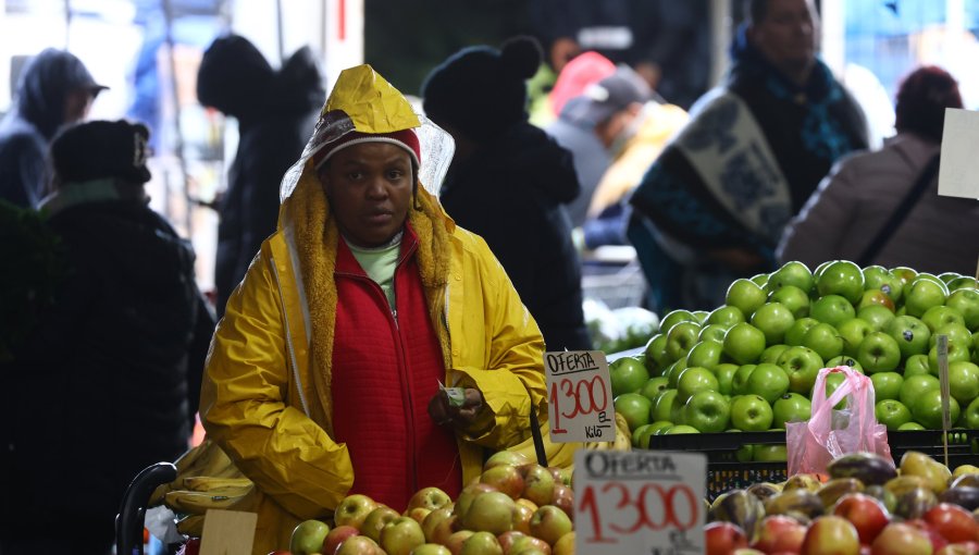 Alerta en las ferias libres: combustibles disparan precios y alimentos podrían subir hasta un 50%