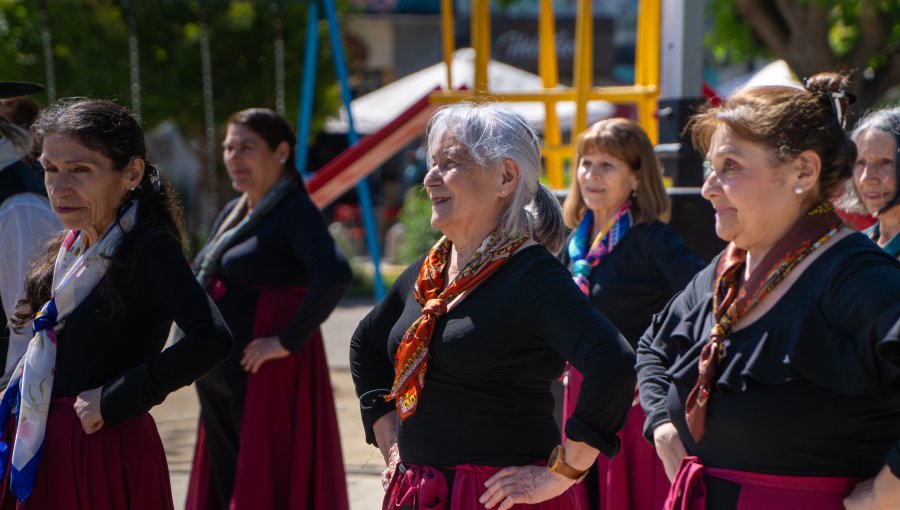 Más de 2 mil adultos mayores se han inscrito en los 90 talleres municipales en Quilpué