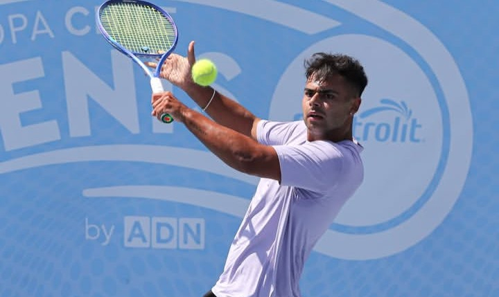 Brutal asalto a joven tenista en Providencia: lo apuñalan para robarle el auto