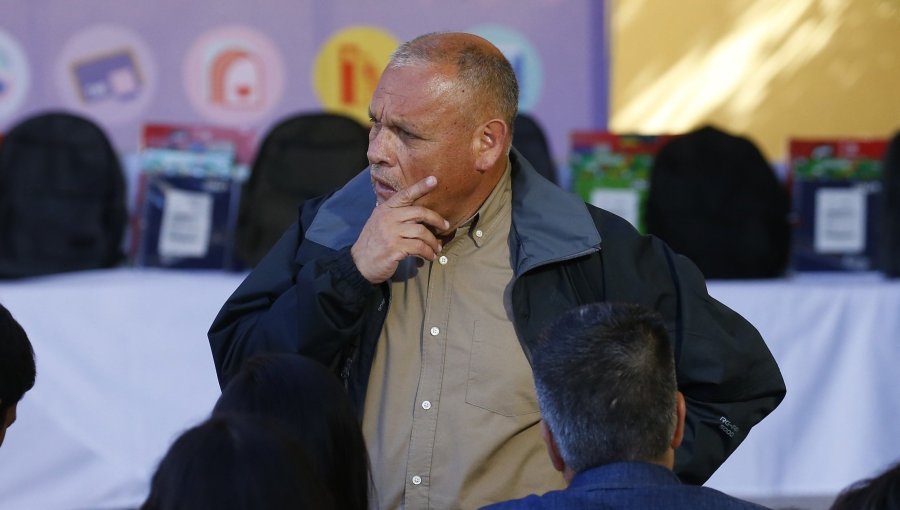 Gobernador Mundaca arremete contra Poduje por "exabrupto" con vecinos de El Olivar y le exige "controlar su temperamento"