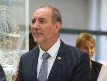 Ministro de Transportes se muestra "optimista" y espera que la crisis internacional por los precios del petróleo "no dure mucho"