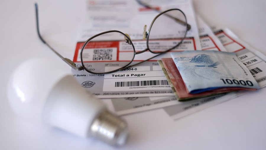 Cuentas de la luz subirían 2,8% promedio en abril por deudas arrastradas de la pandemia