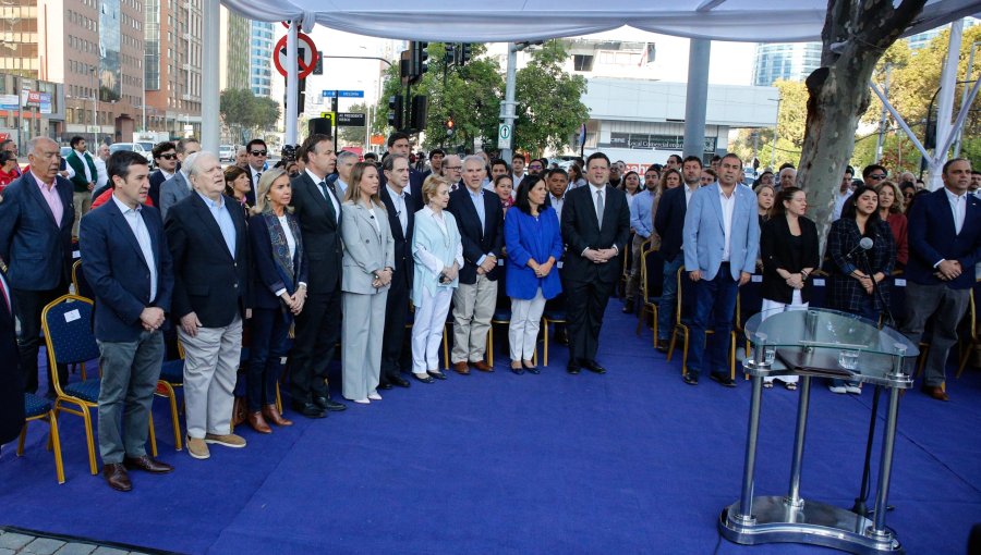 Pablo Longueira se distancia del Gobierno y afirma que habría apoyado a Michelle Bachelet
