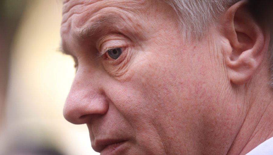 Cadem: Aprobación de José Antonio Kast cae al 43% y crece rechazo por alza de combustibles