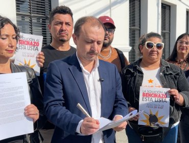 Autoridades y dirigentes sociales entregan carta al Gobierno por impacto del "bencinazo" en la región de Valparaíso