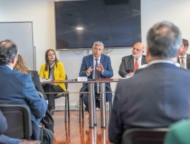 Instancia clave de coordinación: Delegado Millones encabezó el primer Gabinete Regional de Valparaíso