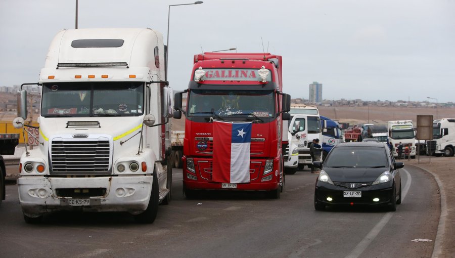 Camioneros definen pasos a seguir tras incremento en el precio de los combustibles
