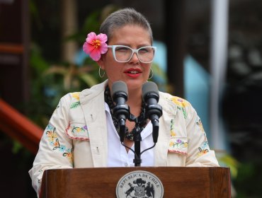 Ministra de la Mujer solicitó la renuncia no voluntaria de directora nacional del SernamEG en medio de tratamiento por cáncer