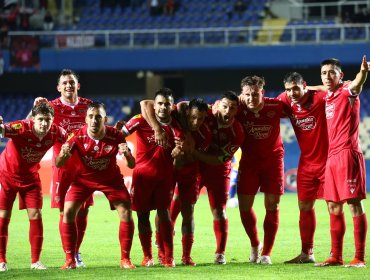 Ñublense se afianza en la cima del grupo B de la Copa de la Liga tras vencer a U. de Concepción