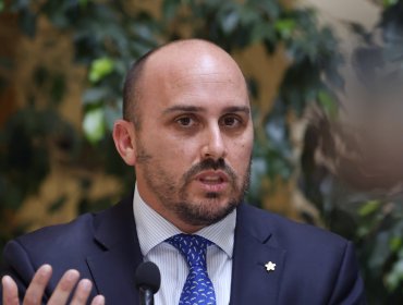 Longton dice que Presidente Kast deberá evaluar continuidad de Steinert si informe del director de la PDI revela irregularidades