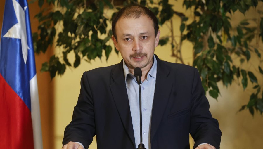 Diputado Luis Cuello denuncia "letra chica" en congelamiento de tarifas del transporte público para las regiones