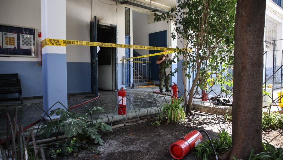 Identifican a uno de los responsables del ataque en Liceo Lastarria y se le aplicará la ley Aula Segura: autoridades anuncian querellas