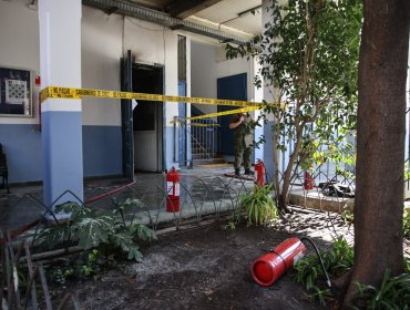 Identifican a uno de los responsables del ataque en Liceo Lastarria y se le aplicará la ley Aula Segura: autoridades anuncian querellas