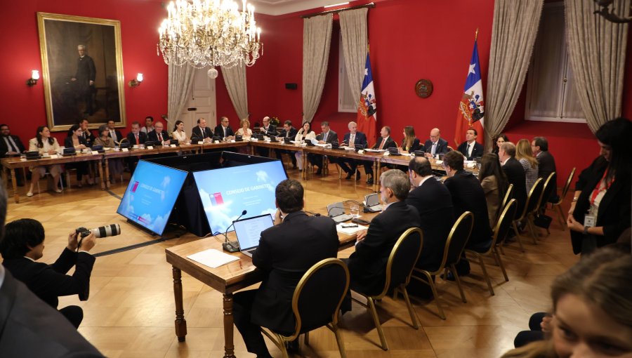 Contraloría emitió instructivo a ministros para reforzar cumplimiento de los principios de probidad, transparencia y apego a la legalidad