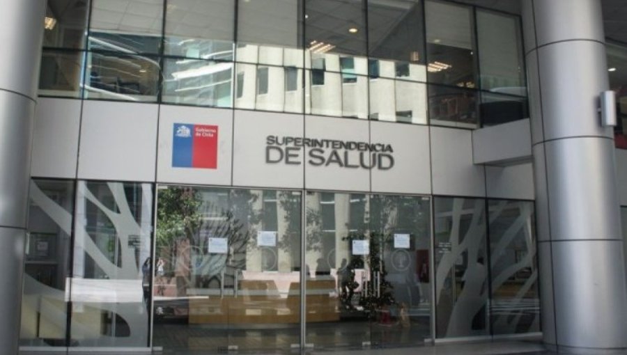 Superintendencia de Salud ratifica alza máxima de 3,5% en Isapres: afiliados podrán cambiarse de plan o desafiliarse hasta el 31 de mayo