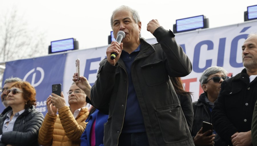 Colegio de Profesores acusa que el Presidente Kast está "desconectado de la realidad" tras críticas al gremio por violencia escolar