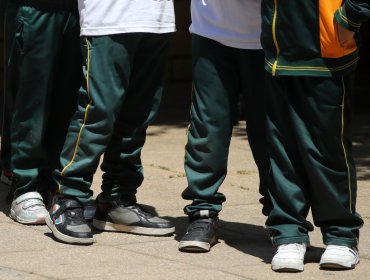 Violencia escolar en Chile: experto advierte que controles de acceso no bastan y llama a reforzar la prevención desde la raíz