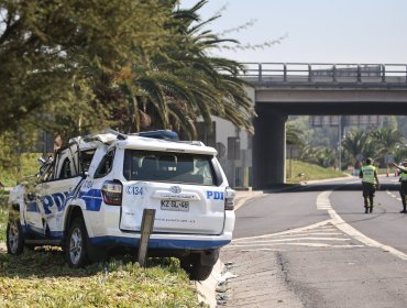Vehículo de la PDI vuelca en cercanías del aeropuerto en Pudahuel: detective salió eyectada