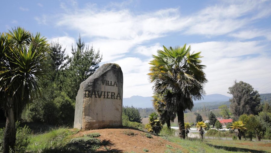 La Moneda se abre a opción de una "expropiación acotada" de Colonia Dignidad: "Puede ser una fórmula"